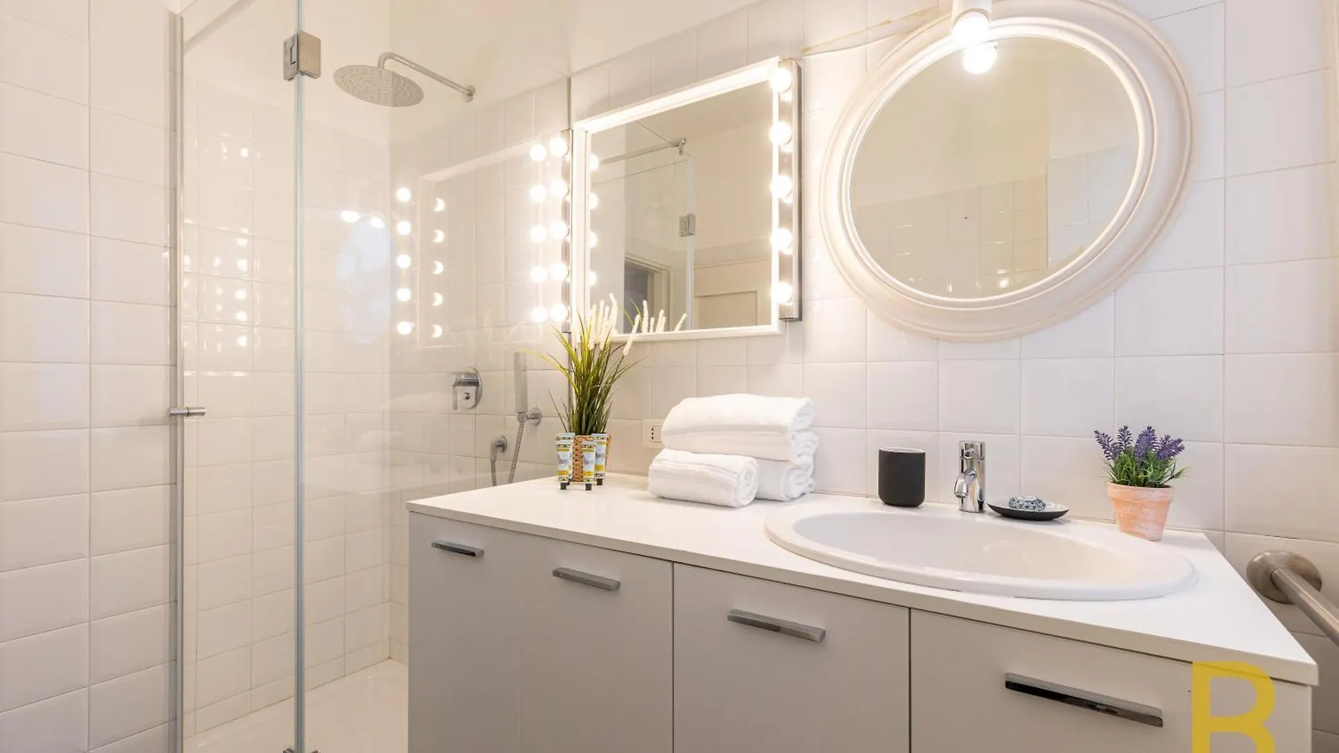 Beplace Apartments In Fiera Milano