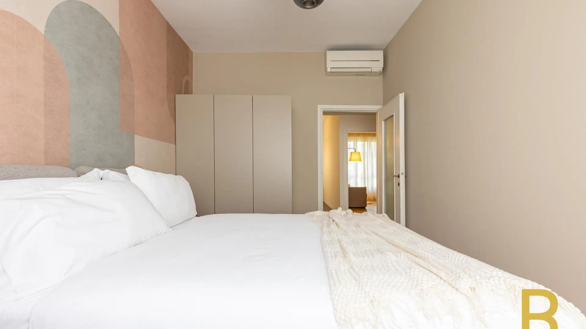 Beplace Apartments In Fiera Milano Italia